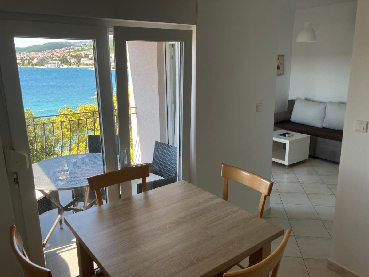 Apartmani Plaza Selce Exteriör bild